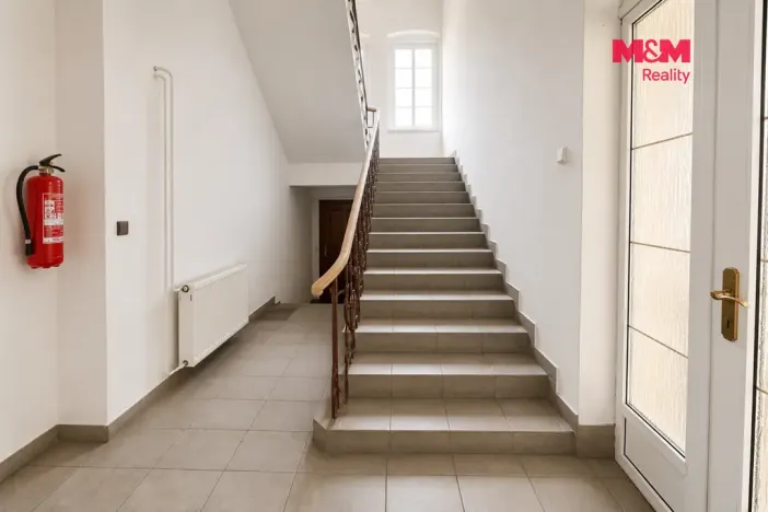 Pronájem kanceláře, Chomutov, Vršovců, 16 m2