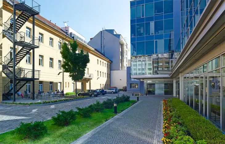 Pronájem kanceláře, Praha - Karlín, Sokolovská, 137 m2