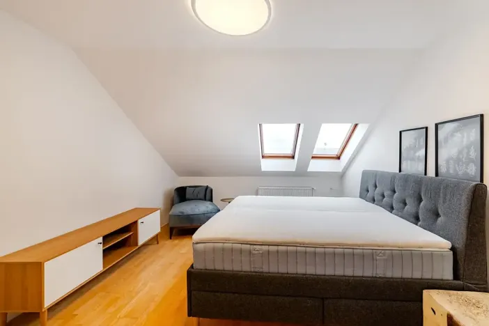 Prodej bytu 3+kk, Praha - Karlín, Pernerova, 100 m2