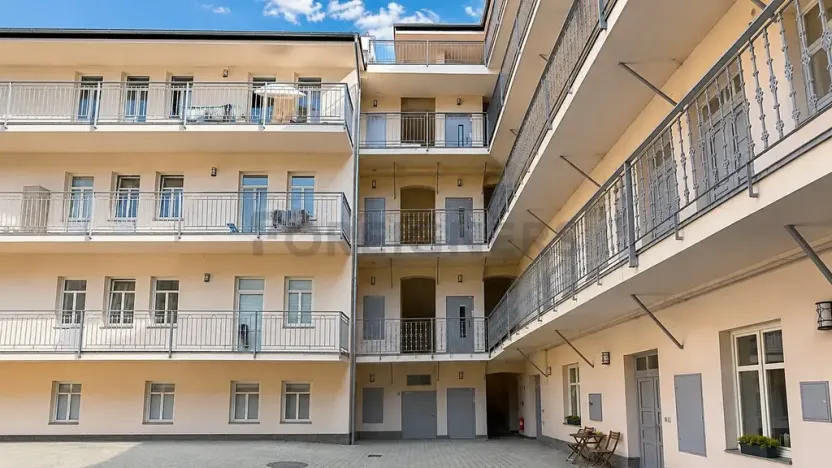 Pronájem bytu 2+kk, Praha - Žižkov, Chlumova, 52 m2