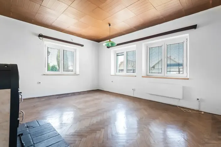 Prodej rodinného domu, Tři Dvory, 95 m2