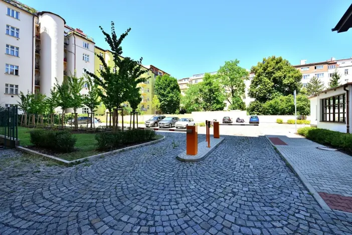Pronájem bytu 3+kk, Praha - Bubeneč, dr. Zikmunda Wintra, 74 m2