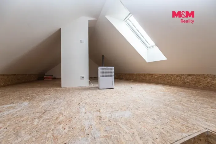 Prodej rodinného domu, Žižice - Osluchov, 248 m2