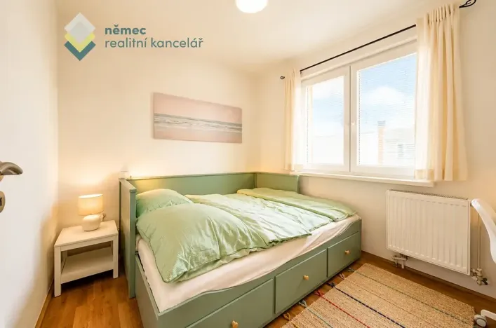 Pronájem bytu 2+kk, Praha - Strašnice, Věšínova, 35 m2