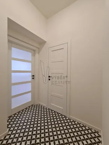 Pronájem bytu 1+kk, Praha - Vršovice, Holandská, 27 m2
