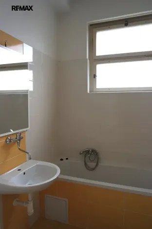 Pronájem bytu 1+kk, Praha - Libeň, Pivovarnická, 26 m2