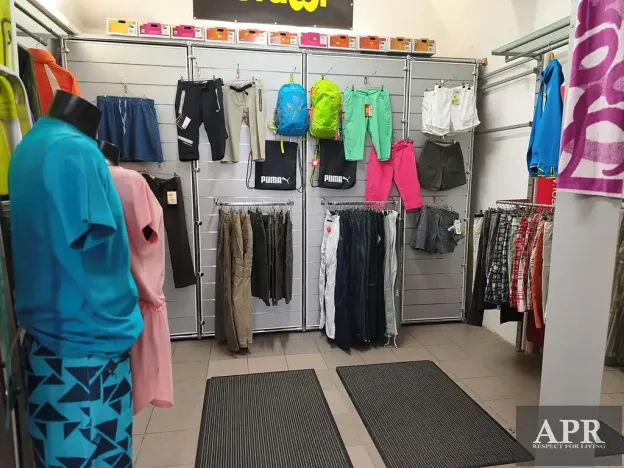 Pronájem obchodního prostoru, Uherský Brod, Masarykovo nám., 30 m2
