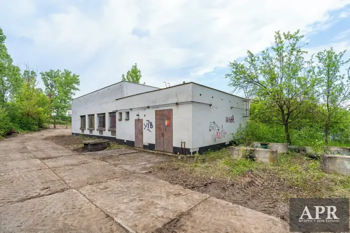 Prodej komerční nemovitosti, Hluk, 192 m2