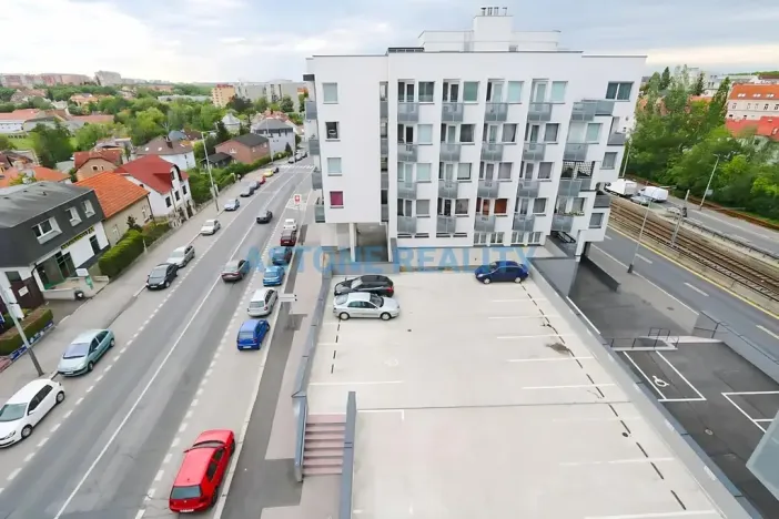 Pronájem bytu 1+kk, Praha - Hostivař, Hornoměcholupská, 30 m2