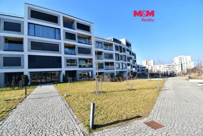 Pronájem bytu 1+kk, Praha - Hlubočepy, Kurandové, 36 m2
