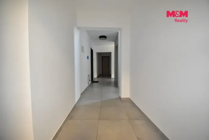 Pronájem bytu 1+kk, Praha - Hlubočepy, Kurandové, 36 m2