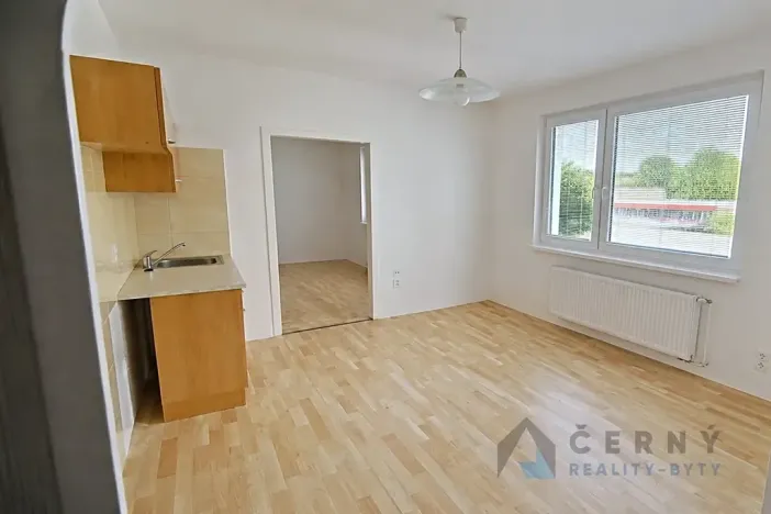 Pronájem bytu 2+kk, Liberec, Dobiášova, 36 m2