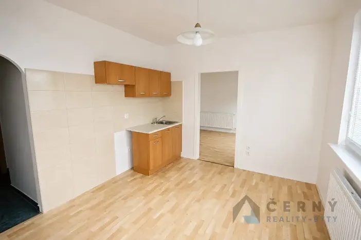 Pronájem bytu 2+kk, Liberec, Dobiášova, 36 m2