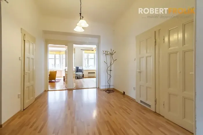 Pronájem bytu 3+1, Praha - Bubeneč, Národní obrany, 140 m2