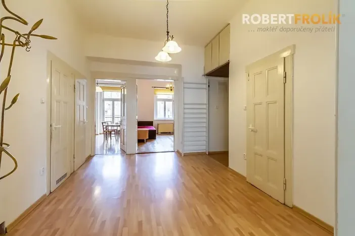 Pronájem bytu 3+1, Praha - Bubeneč, Národní obrany, 140 m2