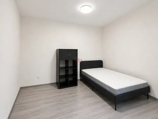 Pronájem bytu 1+1, Ostrava, Poděbradova, 28 m2