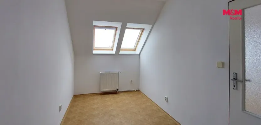 Pronájem bytu 2+1, Králíky, V Bytovkách, 42 m2