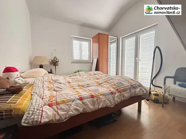 Prodej bytu 3+kk, Novalja, Chorvatsko, 75 m2