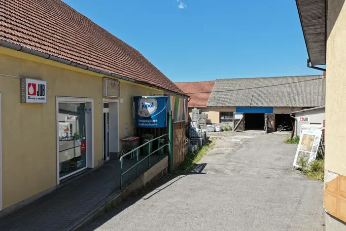 Prodej obchodního prostoru, Kamenice, 1737 m2