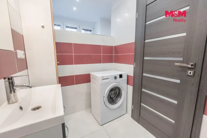 Pronájem obchodního prostoru, Kladno - Švermov, Svojsíkova, 45 m2