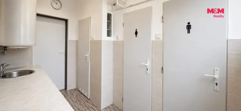 Pronájem obchodního prostoru, Pardubice - Zelené Předměstí, 17. listopadu, 140 m2