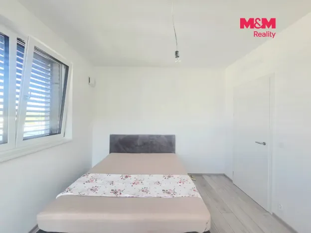 Pronájem bytu 4+kk, Praha, Nebřenická, 102 m2