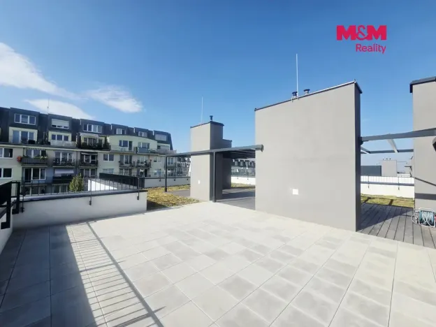 Pronájem bytu 4+kk, Praha, Nebřenická, 102 m2