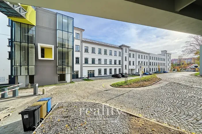 Pronájem bytu 2+kk, Jihlava, Křižíkova, 96 m2