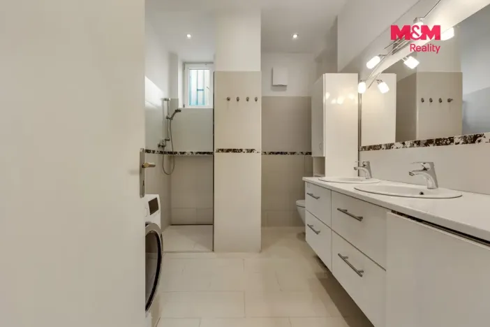 Prodej bytu 1+kk, Praha - Košíře, V břízkách, 38 m2