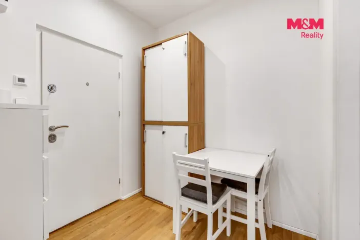 Prodej bytu 1+kk, Praha - Košíře, V břízkách, 38 m2