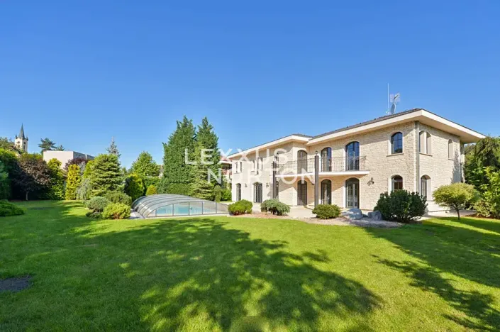Pronájem vily, Praha - Nebušice, Spojová, 600 m2