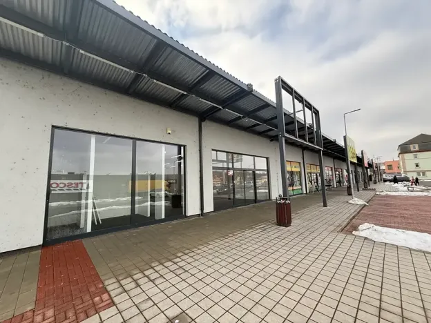 Pronájem obchodního prostoru, Cheb, Pražská, 615 m2
