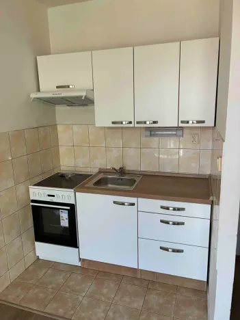 Pronájem bytu 1+kk, Děčín, Tržní, 33 m2