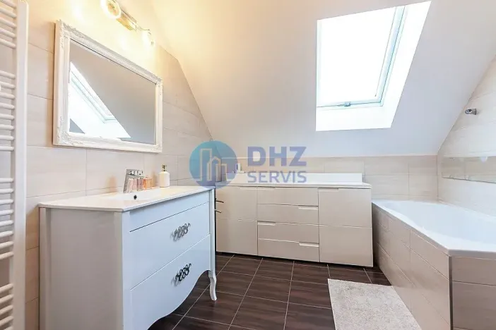 Prodej bytu 4+kk, Vysoký Újezd, U Vršku, 98 m2