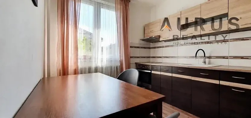 Pronájem bytu 3+1, Praha - Radotín, Živcová, 90 m2