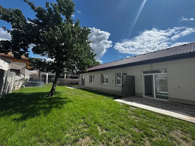 Pronájem bytu 2+kk, Plaňany, 67 m2