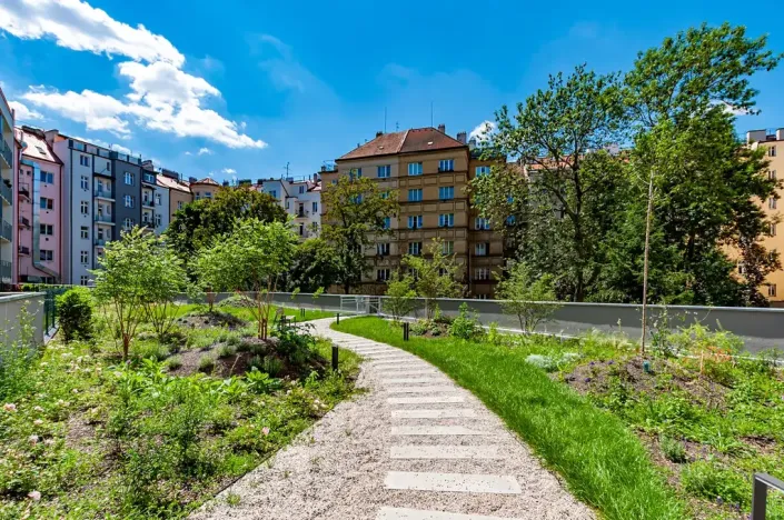 Pronájem bytu 1+kk, Praha - Vysočany, Bassova, 28 m2