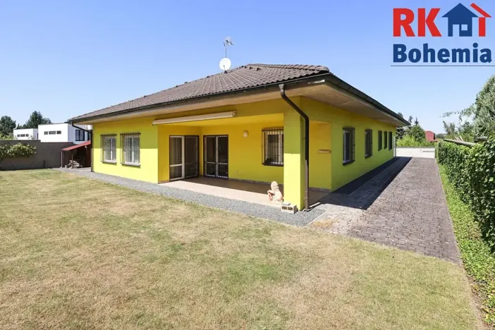 Prodej rodinného domu, Šestajovice, U Pole, 266 m2