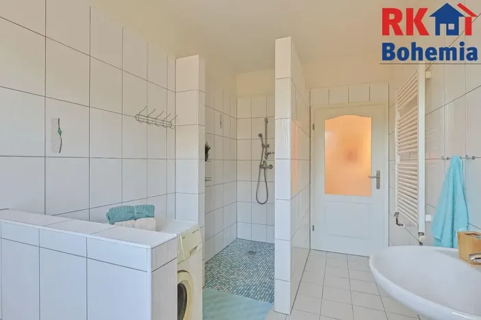 Prodej rodinného domu, Šestajovice, U Pole, 266 m2