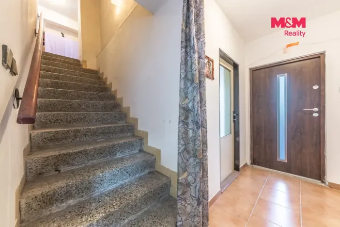 Prodej rodinného domu, Činěves, 161 m2
