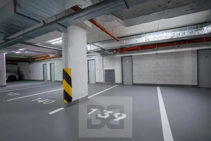 Pronájem garážového stání, Praha - Hloubětín, Poděbradská, 18 m2