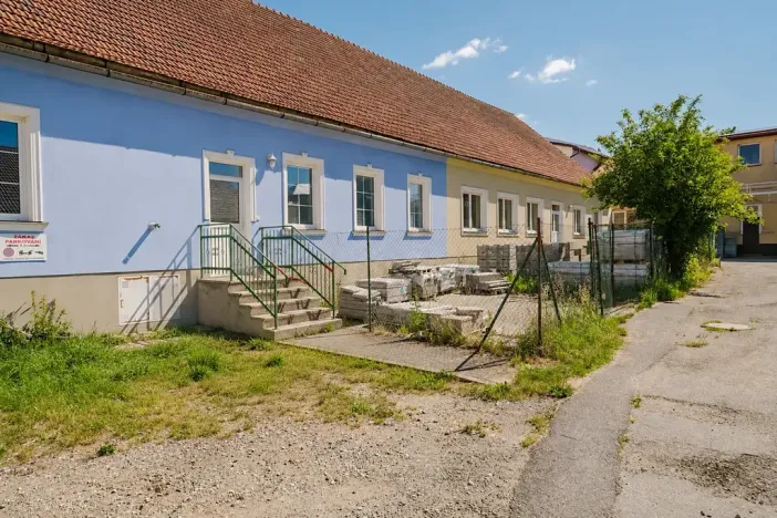 Prodej vícegeneračního domu, Kamenice, 1737 m2