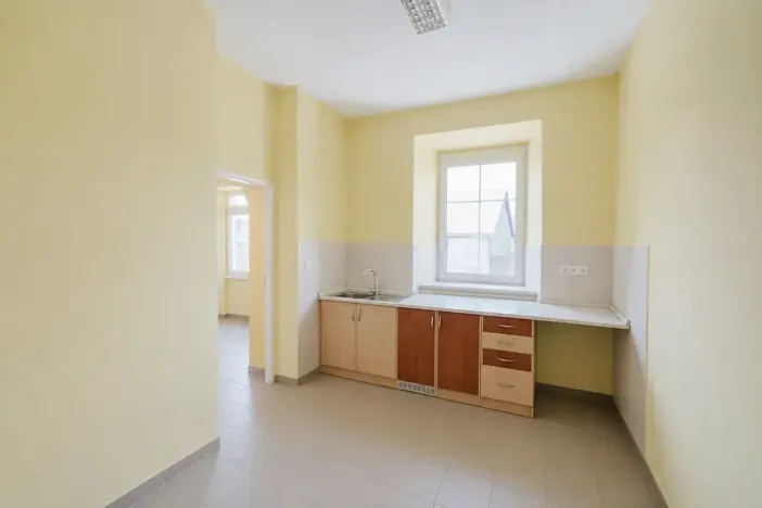 Prodej vícegeneračního domu, Kamenice, 1737 m2