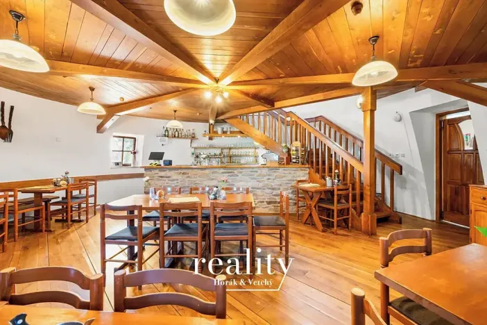 Prodej restaurace, Lesná, 450 m2