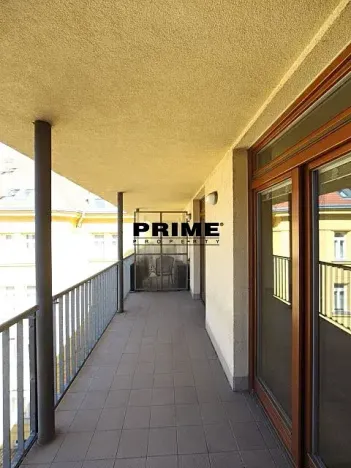 Pronájem bytu 4+1, Praha - Smíchov, Štefánikova, 147 m2