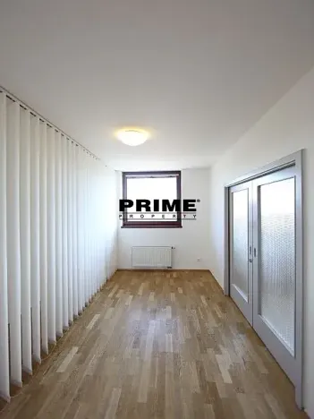 Pronájem bytu 4+1, Praha - Smíchov, Štefánikova, 147 m2