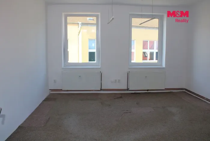 Pronájem kanceláře, Nová Paka, Komenského, 23 m2