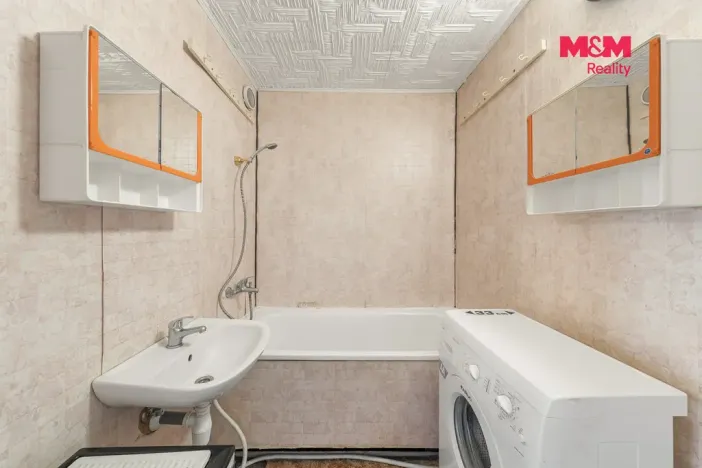 Prodej bytu 1+1, Ústí nad Labem - Krásné Březno, Rozcestí, 40 m2
