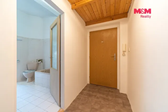 Prodej bytu 1+1, Karlovy Vary - Drahovice, Mattoniho nábřeží, 48 m2