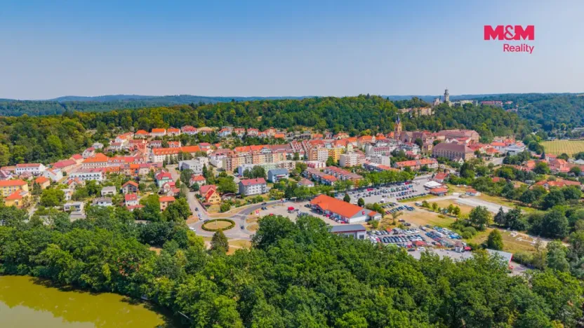 Prodej bytu 3+1, Hluboká nad Vltavou, Nerudova, 66 m2